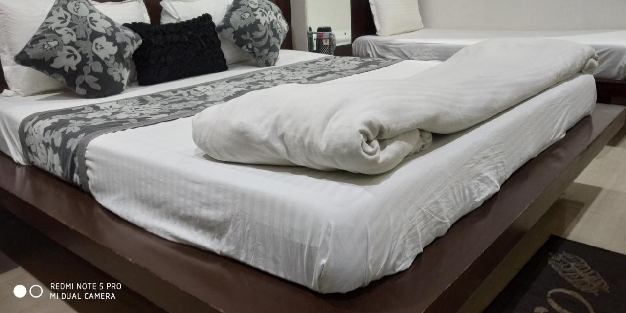 Adb Rooms Udhav Palace Νέο Δελχί Εξωτερικό φωτογραφία