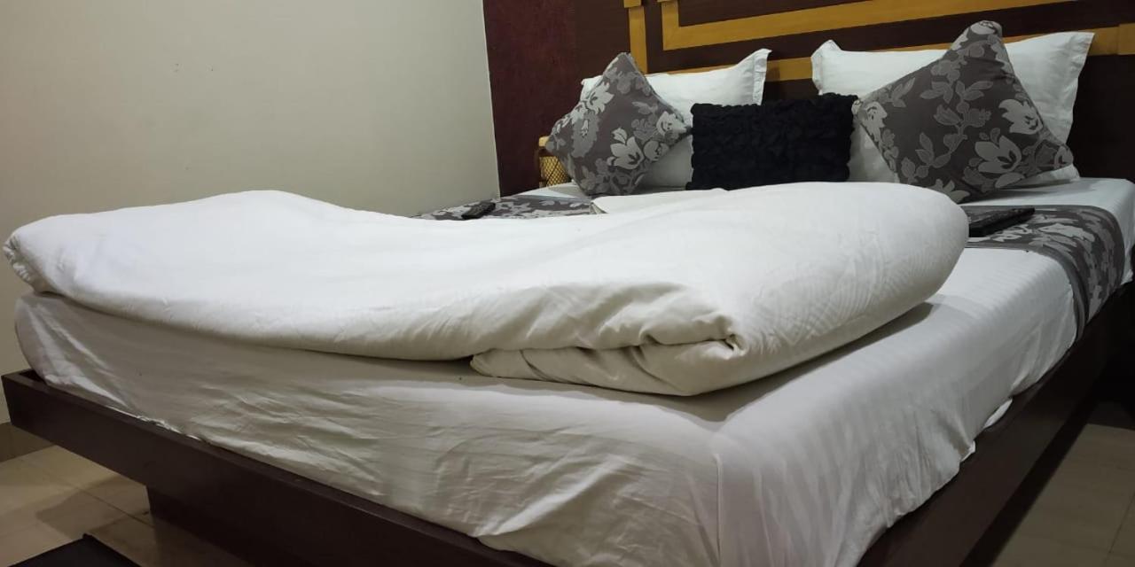 Adb Rooms Udhav Palace Νέο Δελχί Εξωτερικό φωτογραφία