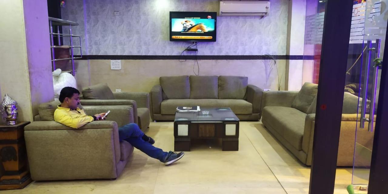 Adb Rooms Udhav Palace Νέο Δελχί Εξωτερικό φωτογραφία