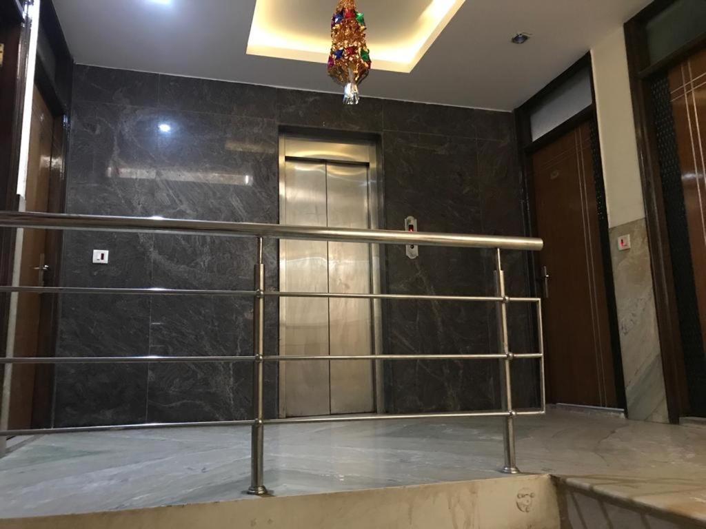Adb Rooms Udhav Palace Νέο Δελχί Εξωτερικό φωτογραφία